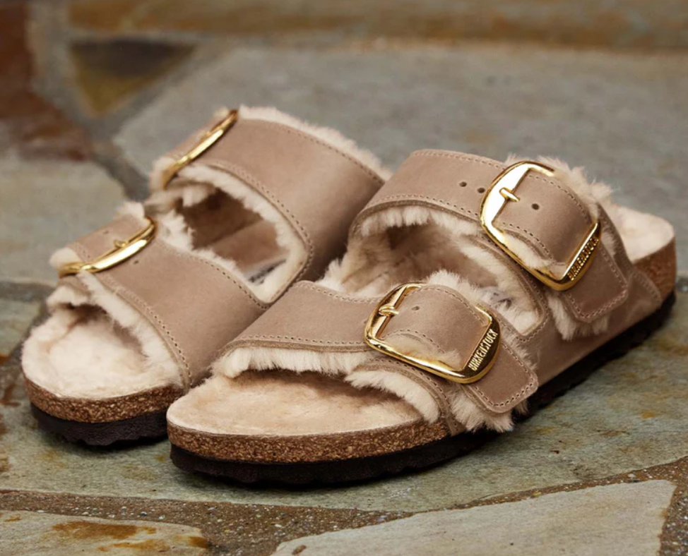 BIRKENSTOCK Arizona Big Buckle Shearling כפכפי פרווה בירקנשטוק נשים
