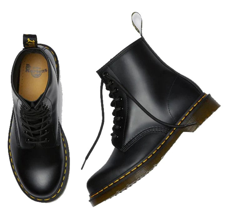 DR. MARTENS Eye Boot Smooth מגפי עור ד"ר מרטינס