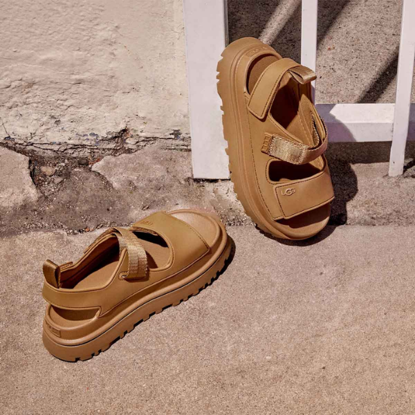 UGG GoldenGlow סנדלי פלטפורמה האג גולדן גלואו נשים