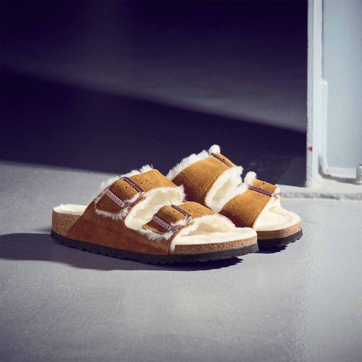 BIRKENSTOCK Arizona Fur כפכפי פרווה בירקנשטוק נשים