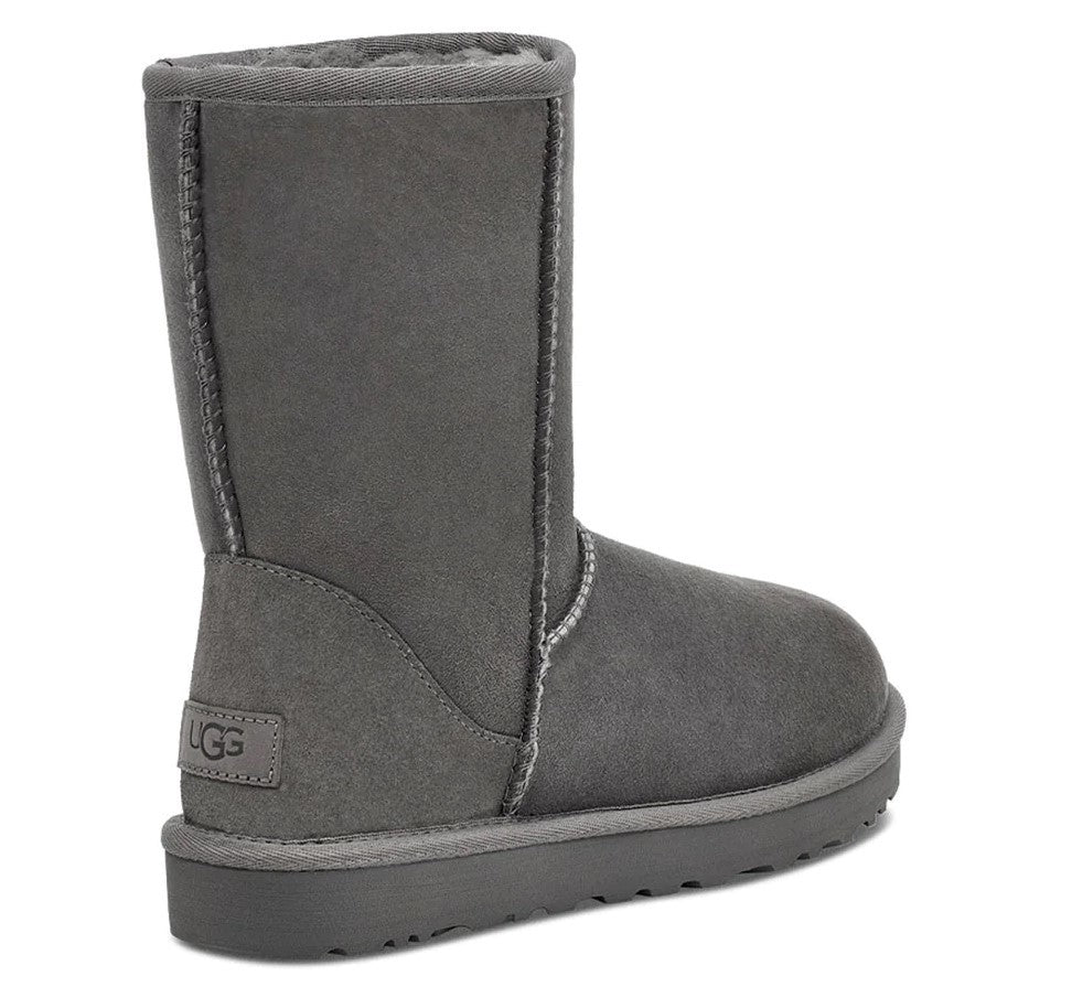 UGG Classic Short מגפי פרווה האג קלאסיק שורט נשים