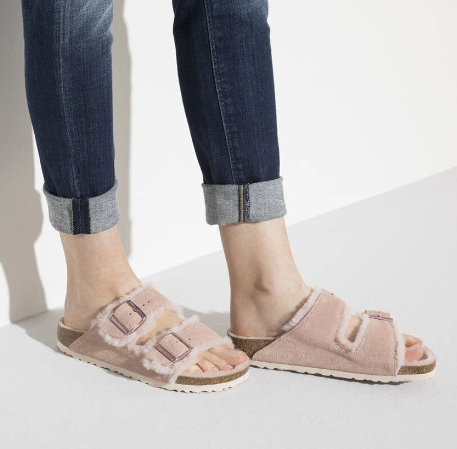 BIRKENSTOCK Arizona Shearling כפכפי פרווה בירקנשטוק נשים