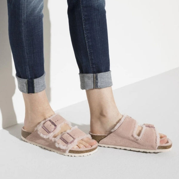 BIRKENSTOCK Arizona Fur כפכפי פרווה בירקנשטוק נשים BIRKENSTOCK