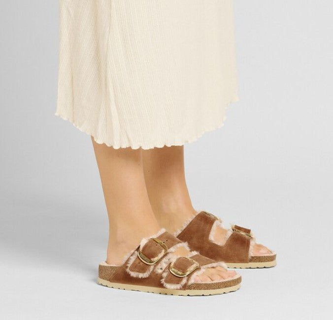 BIRKENSTOCK Arizona Big Buckle Shearling כפכפי פרווה בירקנשטוק נשים