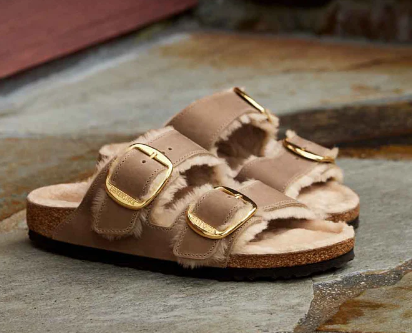 BIRKENSTOCK Arizona Big Buckle Shearling כפכפי פרווה בירקנשטוק נשים