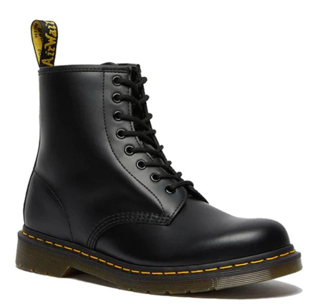 DR. MARTENS Eye Boot Smooth מגפי עור ד"ר מרטינס