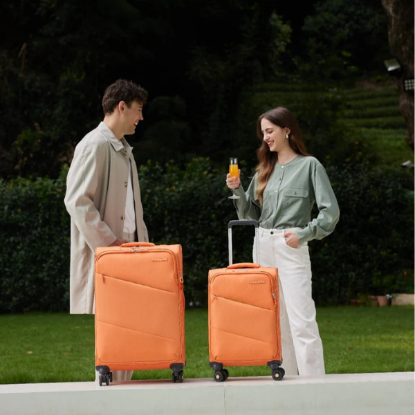 28 VERAGE BRISTOL" מזוודת בד סופר לייט