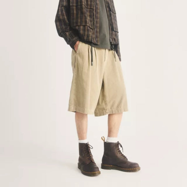 DR. MARTENS Eye Boot Smooth מגפי עור ד"ר מרטינס DR. MARTENS