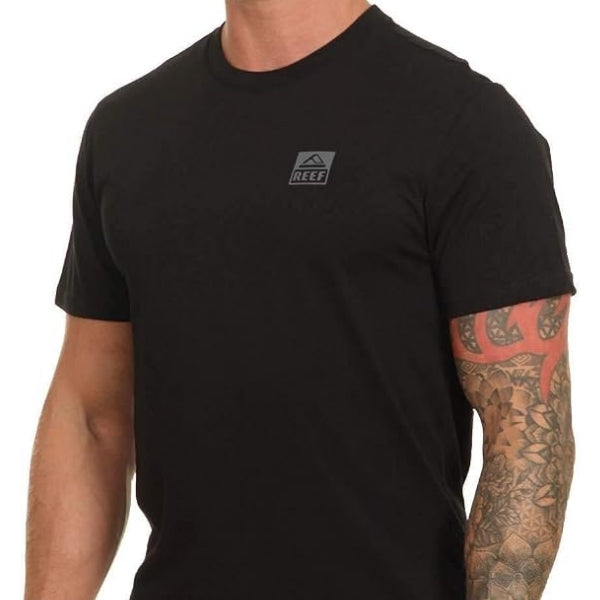 REEF Logo Tee Small Casual Shirt חולצת טי קצרה ריף לגברים REEF