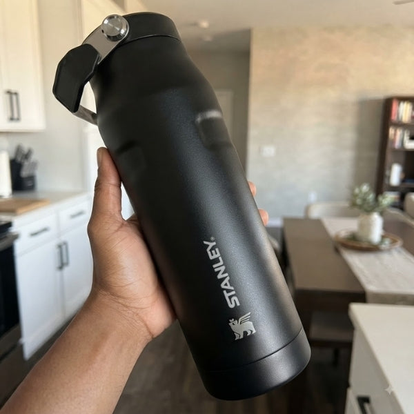 STANLEY IceFlowTM Bottle with Flip Straw בקבוק תרמוס 1.1 ליטר STANLEY