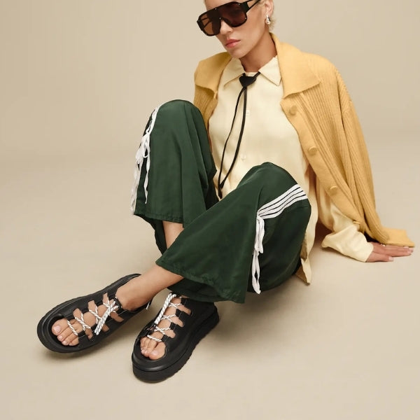 UGG GoldenGlow Toggle סנדלי פלטפורמה נשים